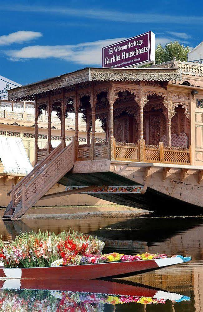 Welcomheritage Gurkha Houseboats Srinagar  Exterior photo